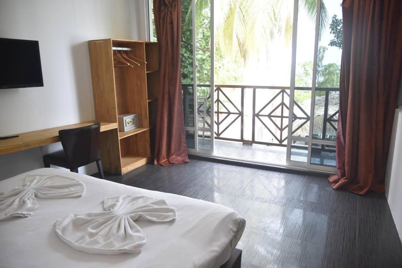 Seven Corals Hotel Maafushi Eksteriør billede